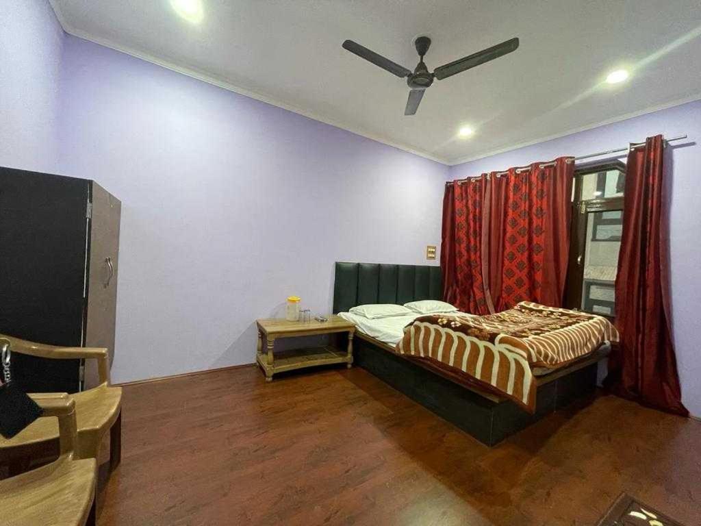 Hotel desire Srīnagar Exterior foto