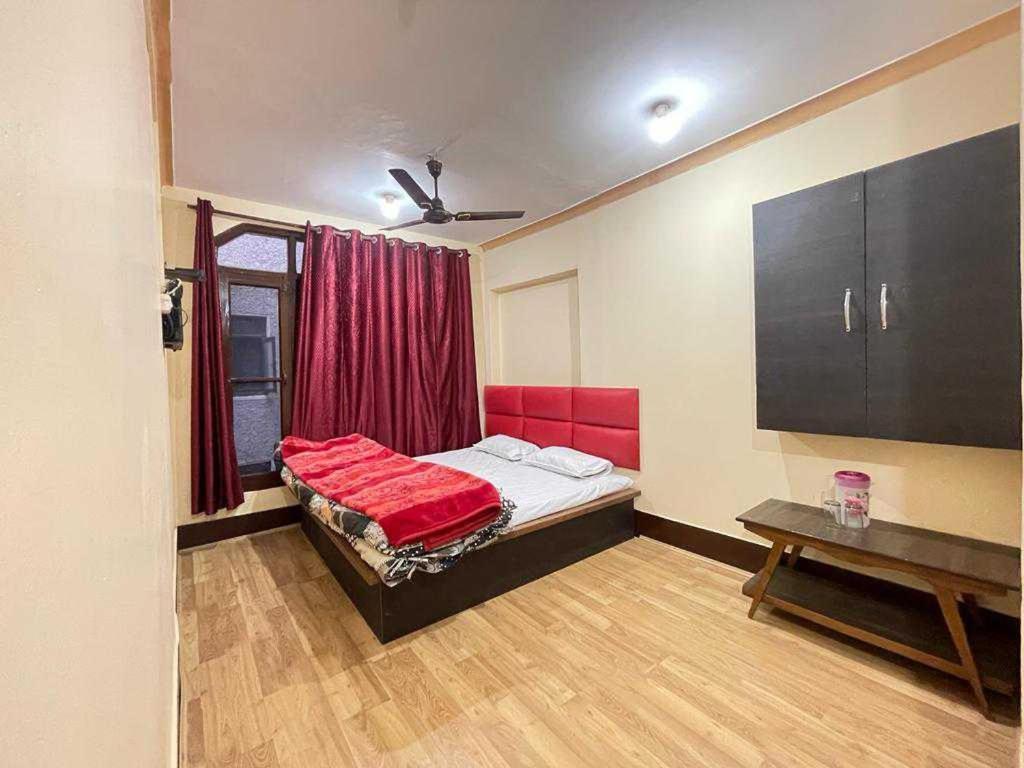 Hotel desire Srīnagar Exterior foto